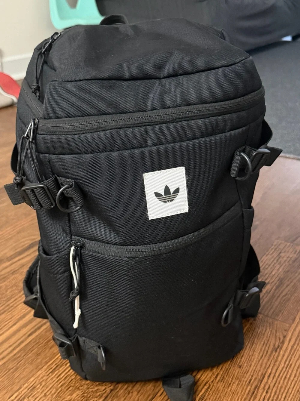 adidas classic black